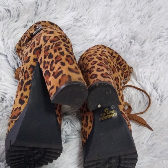 Awesome leopard combat heel boots - Picture 4 of 4